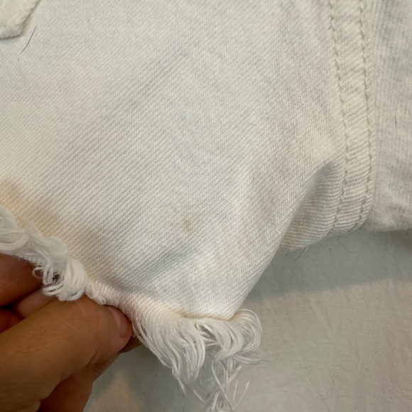 501 Levi's Frayed Denim Shorts- White - Picture 3 of 9